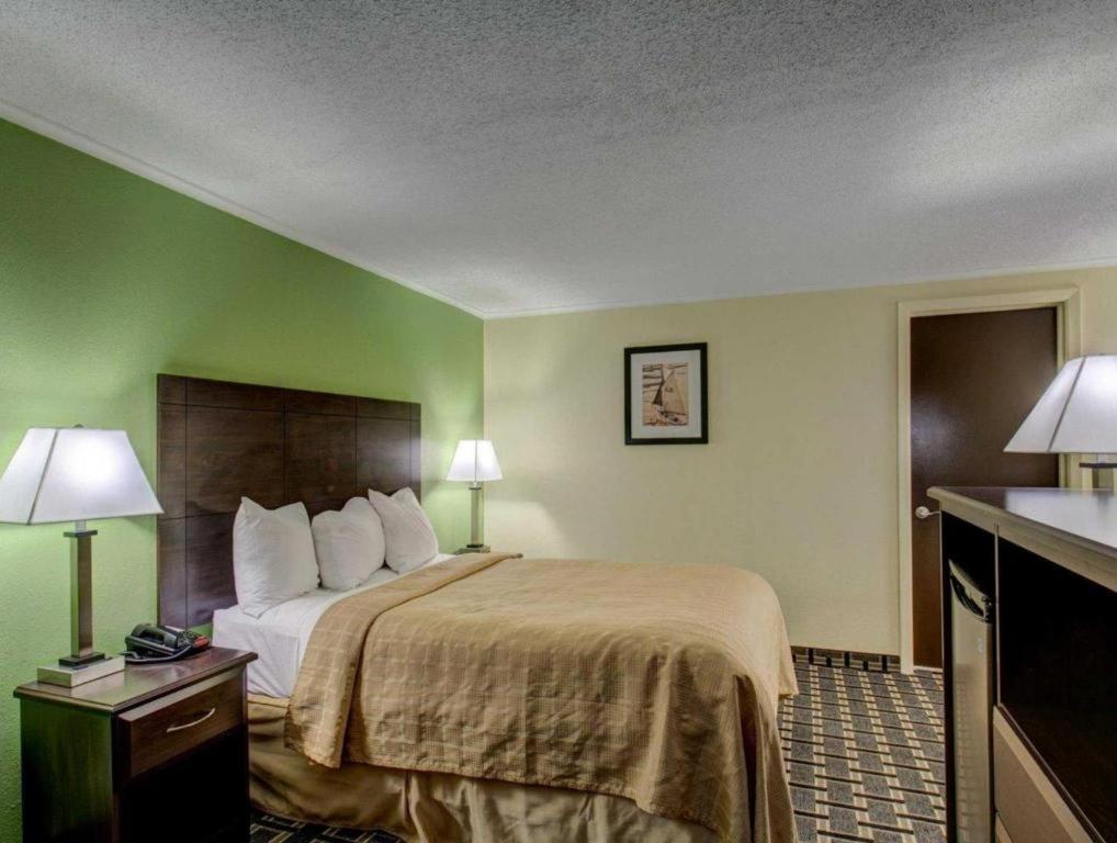 Quality Inn Barre-Montpelier Buitenkant foto