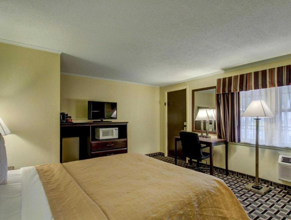 Quality Inn Barre-Montpelier Buitenkant foto