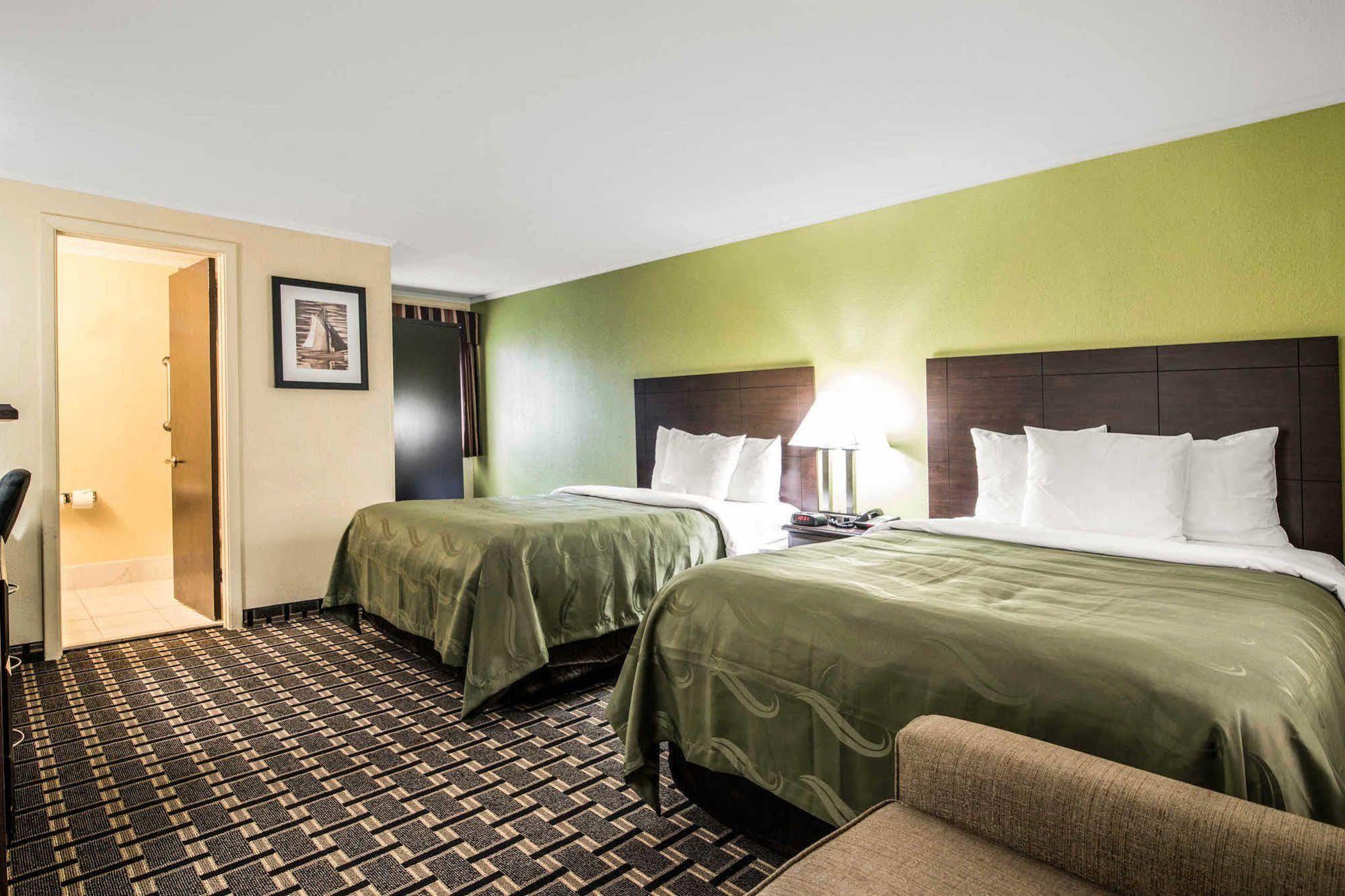 Quality Inn Barre-Montpelier Buitenkant foto
